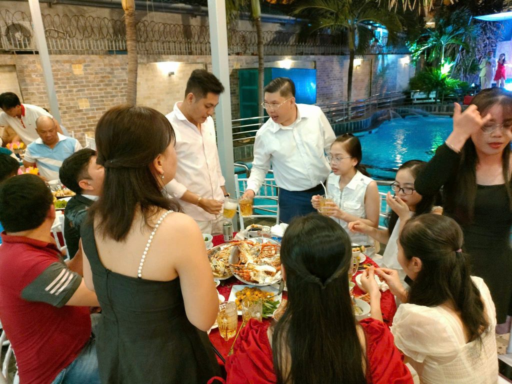 Tập Đoàn Minh Hoàng